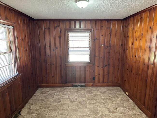 Photo - 3 Bedroom Brick House