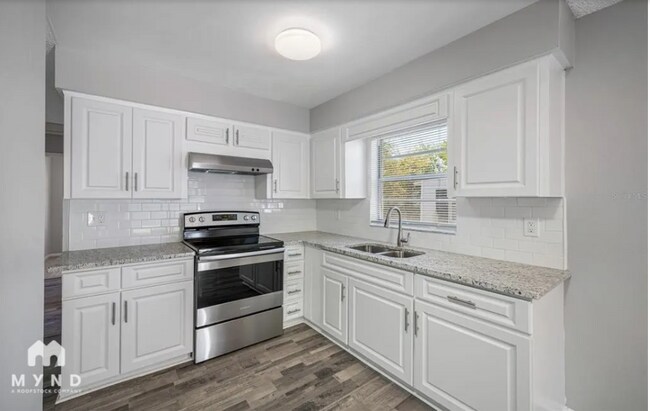 Photo - 3501 E McBerry St