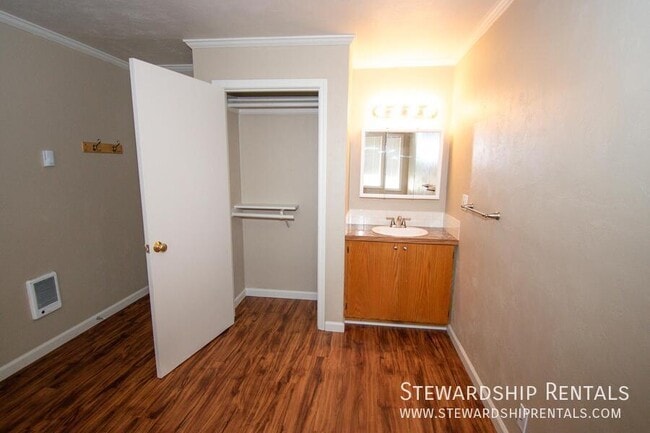 Photo - 1827 Harris St Unidad 112