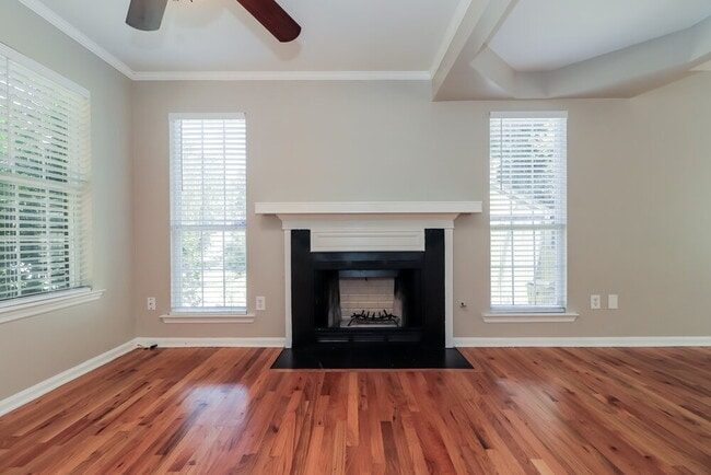 Photo - 1980 Morning Walk NW