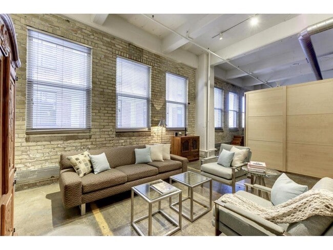 Photo - 700 N Washington Ave Unit 208