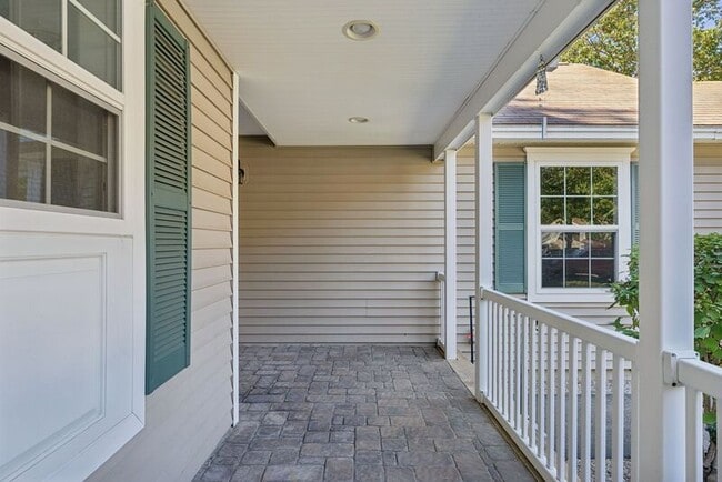 Photo - 7 Dunnhill Dr