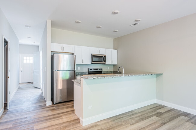 Photo - 1011 Campbell Ln