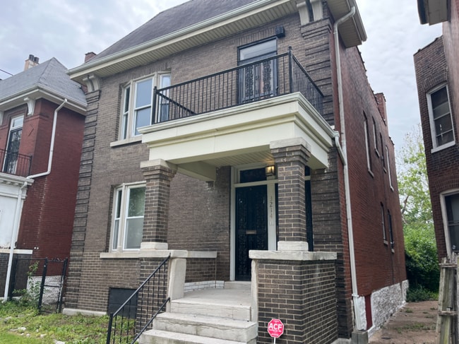 Photo - 3214 Natural Bridge Ave Unidad 3214 Natural Bridge Ave, 2nd fl