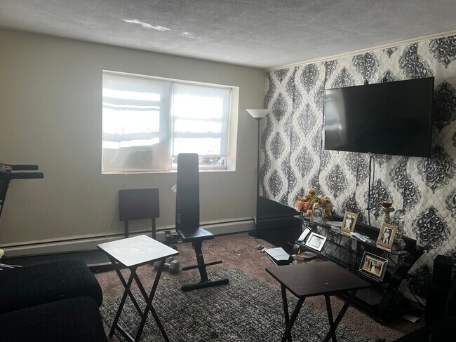 Photo - 315 Revere St Unidad 15