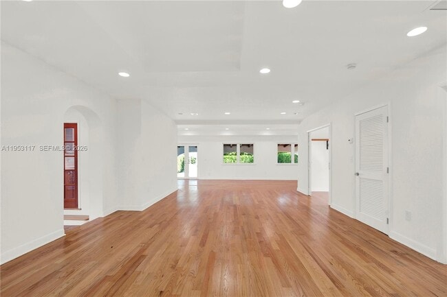 Photo - 527 SW 20th Rd