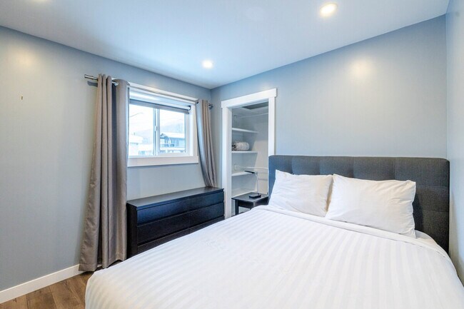 Photo - 1161 2 Avenue-SI ID1490151P Unit SI ID1490151P