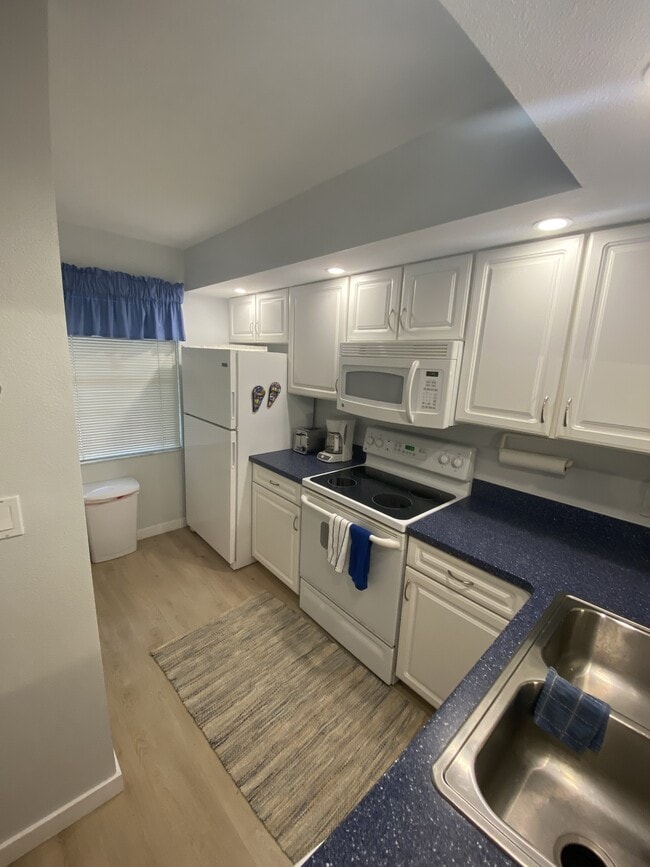 Photo - 433 Cerromar Ln