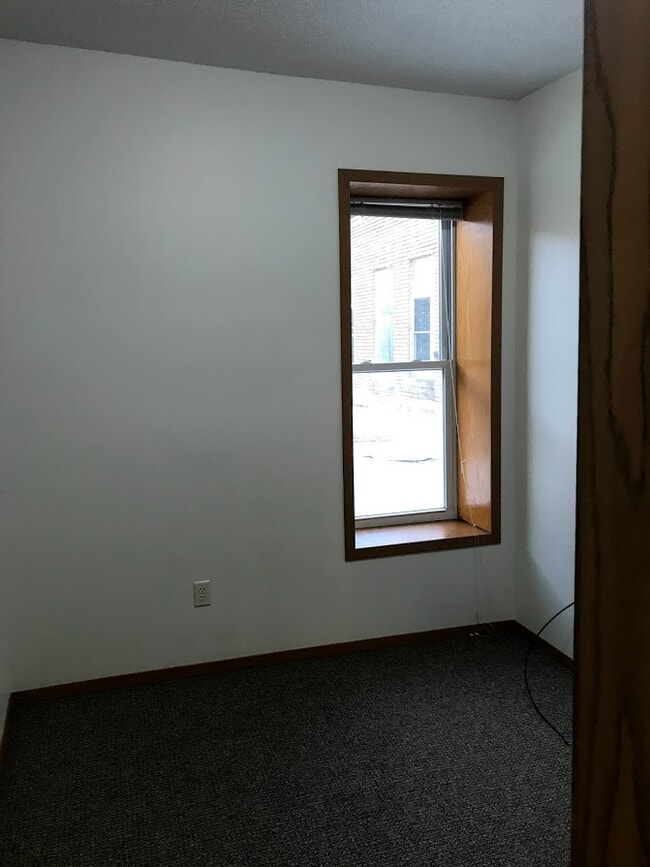 Photo - 356 W Main St Unidad 2