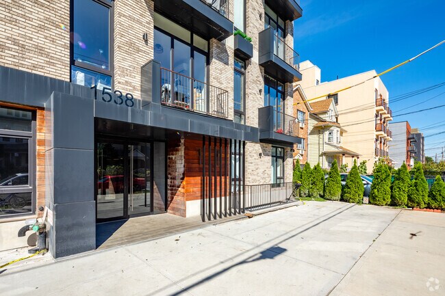 Photo - 1538 New York Ave