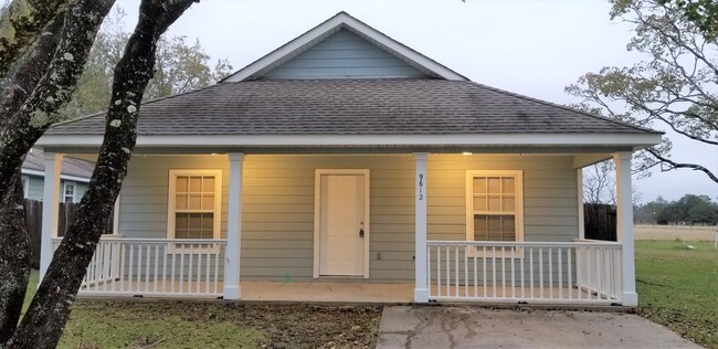 Building Photo - 9612 Nevada Ave