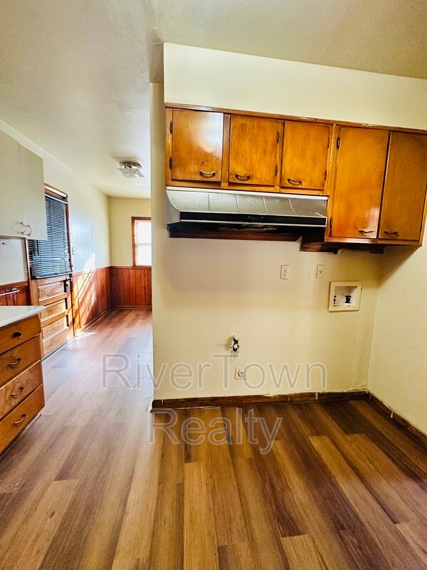 Photo - 1436 Whitney Ave