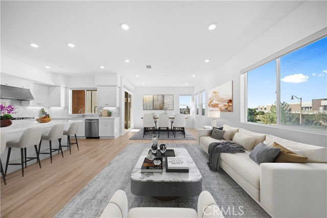 Photo - 155 Baluster