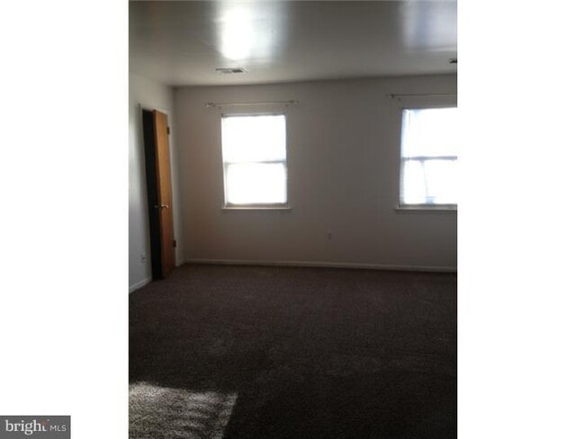 Photo - 7224 Edmund St