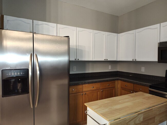 Photo - Cozy Townome located in the gated communit...