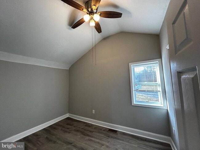 Photo - 448 Plum Alley