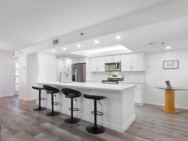 Photo - 955 Egret Cir Unit 402