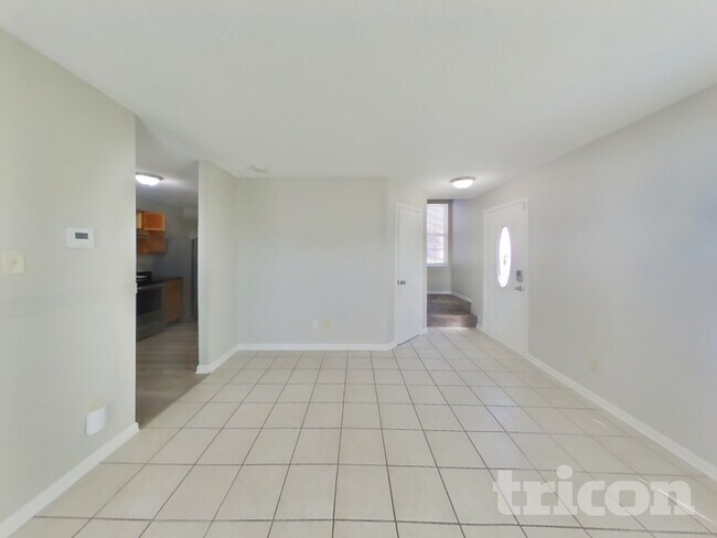 Photo - 473 Overland Dr