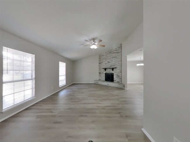 Photo - 2806 Quail Run Dr