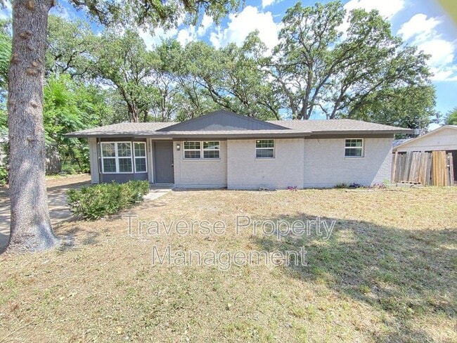 Building Photo - 1809 W Sanford St Rental