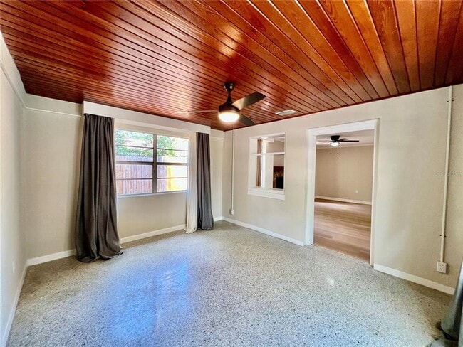 Photo - 1208 E Hanna Ave