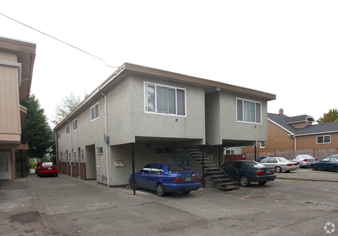 Photo - 441-447 Park Ave N