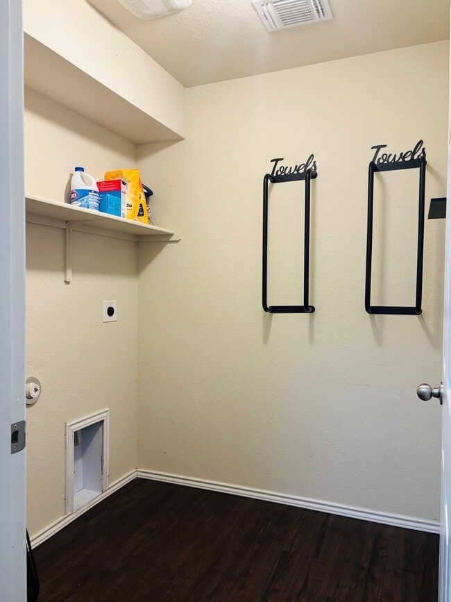 Photo - 2303 Pintail Loop