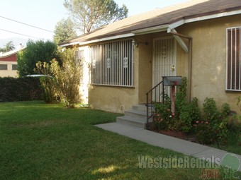 Front of House - 2521 Lawrence Ave House