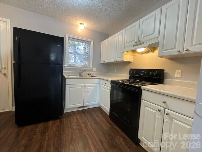 Photo - 206 W 15th St