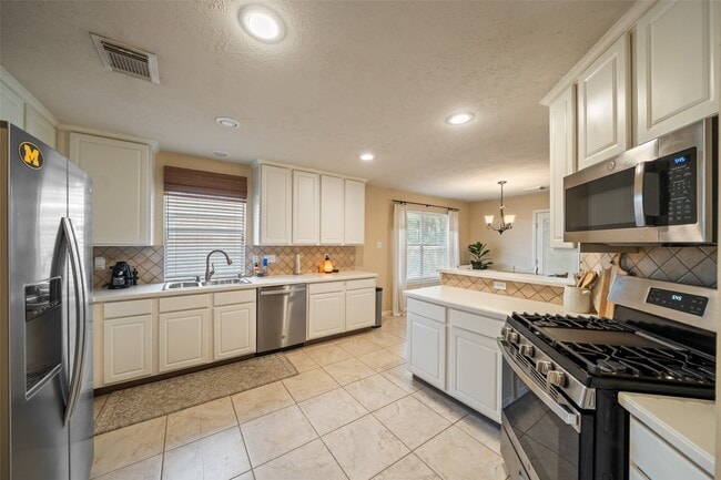Building Photo - 135 S Delta Mill Cir