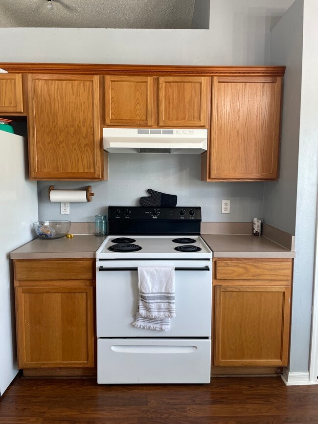 Photo - 8522 Rainbow Ave