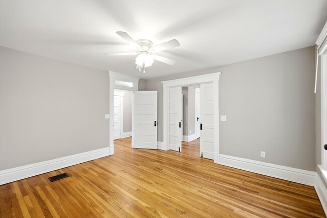 Photo - 342 Taylor Ave