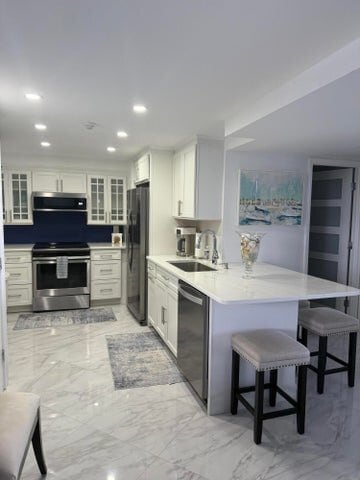 Building Photo - 5200 N Flagler Dr