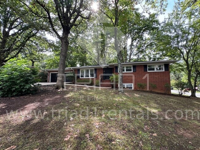 2205 Hathaway Dr Unit 2205 Hathaway Dr