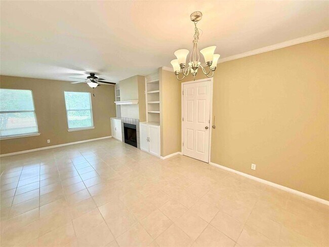 502 Dewberry Dr