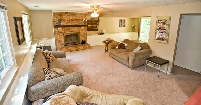 Photo - 1635 Van Dyke Dr