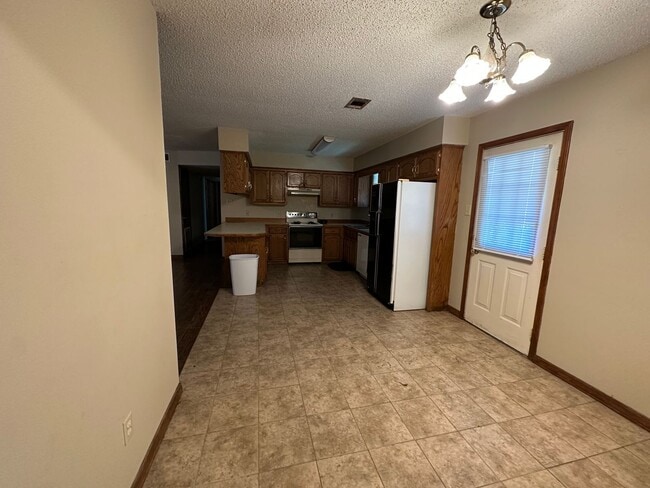 Photo - Come take a look at this 3-bedroom 1.5-bathroom home!