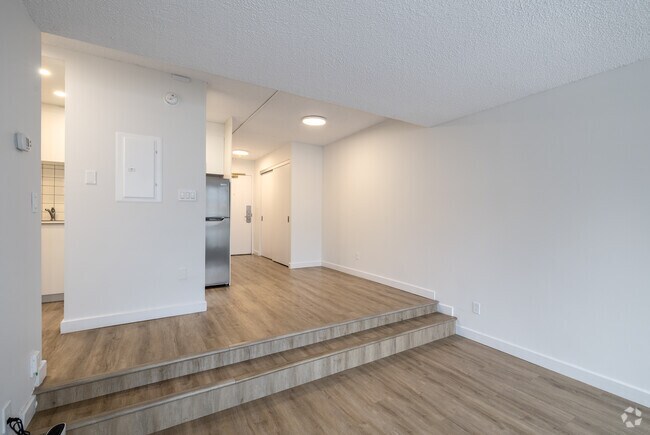 1BR, 1BA - 600SF - Dining Room - Le 2100