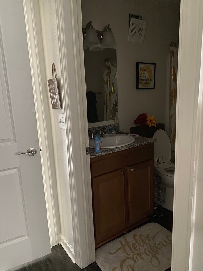Photo - 240 Onley Rd Unit 204-240 Room B