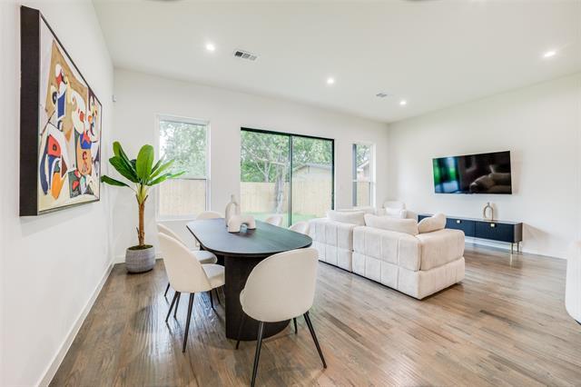 Photo - 3423 N Winnetka Ave