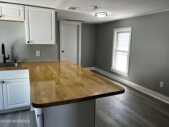 Photo - 644 Church St