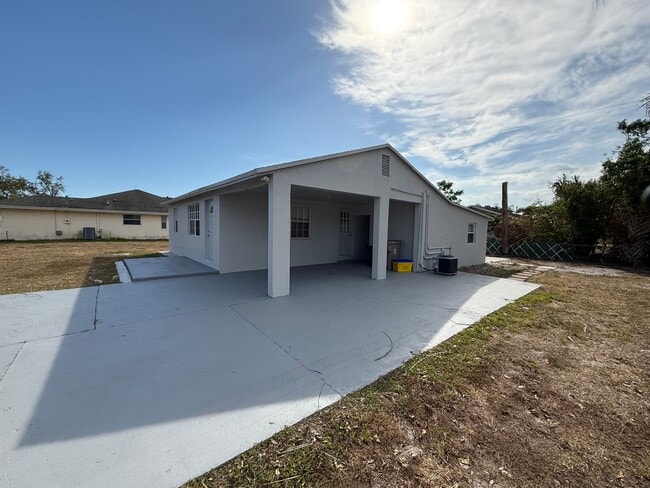1539 Magnolia Dr Unit Studio apartment B