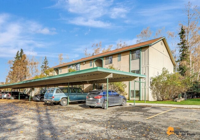 Photo - Top Floor End Unit Condo* Pet Friendly, Pr...