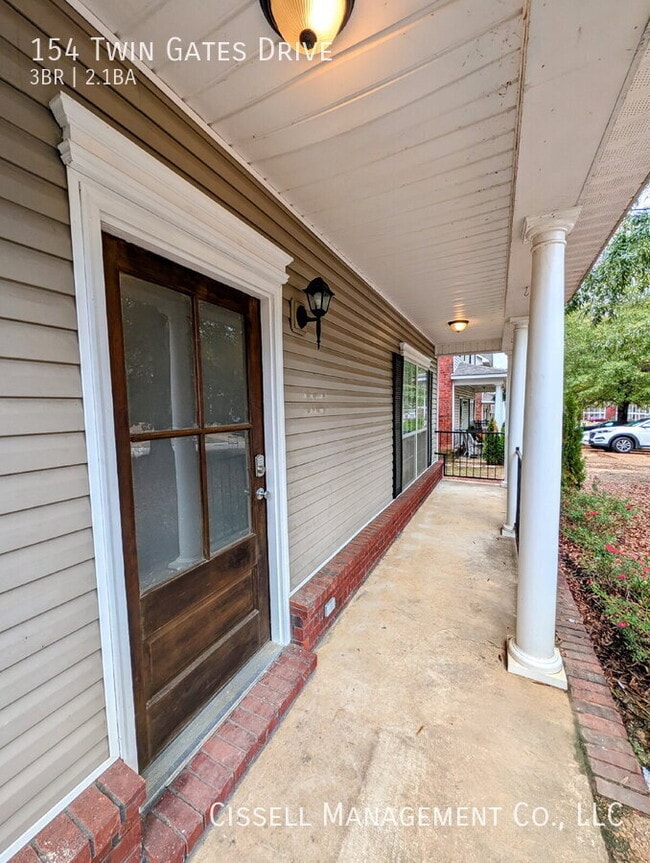 Photo - 154 Twin Gates Drive