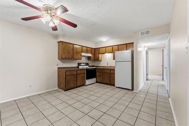 Photo - 410 W Franklin St Unidad 6