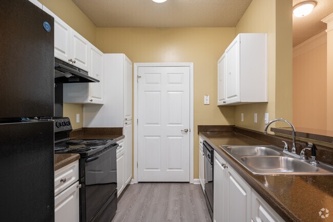 3BR, 2BA
