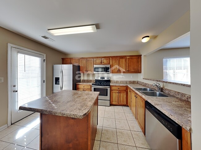 Photo - 5883 Savannah Pky