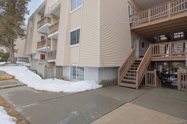 Photo - 506 Fox Run Ln