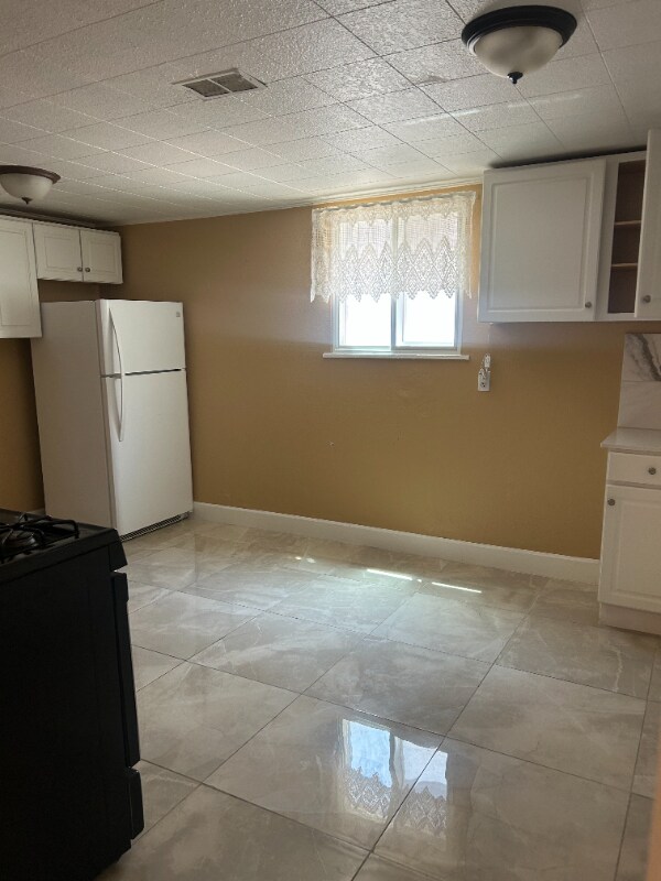 Photo - 4519 Cook St