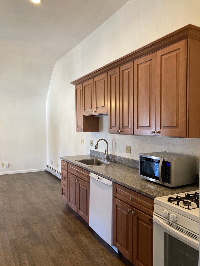 Photo - 210 NW 5th St Unit 5